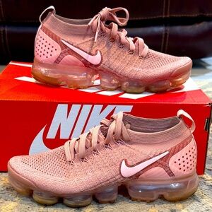 Nike Air VaporMax Flyknit 2 Rust Pink 2018 Size 7.5 Women's 942843-600